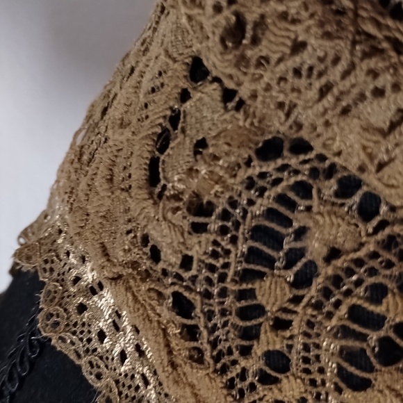 Adiva olive color lace ruffle sheer top Sz XS So so cute! - Picture 5 of 10